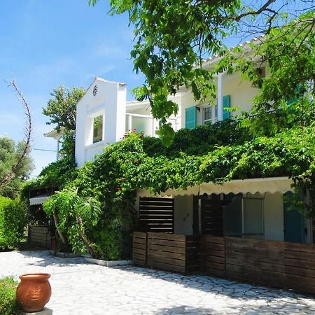Agrambeli Rooms & Apartments Lefkáda エクステリア 写真