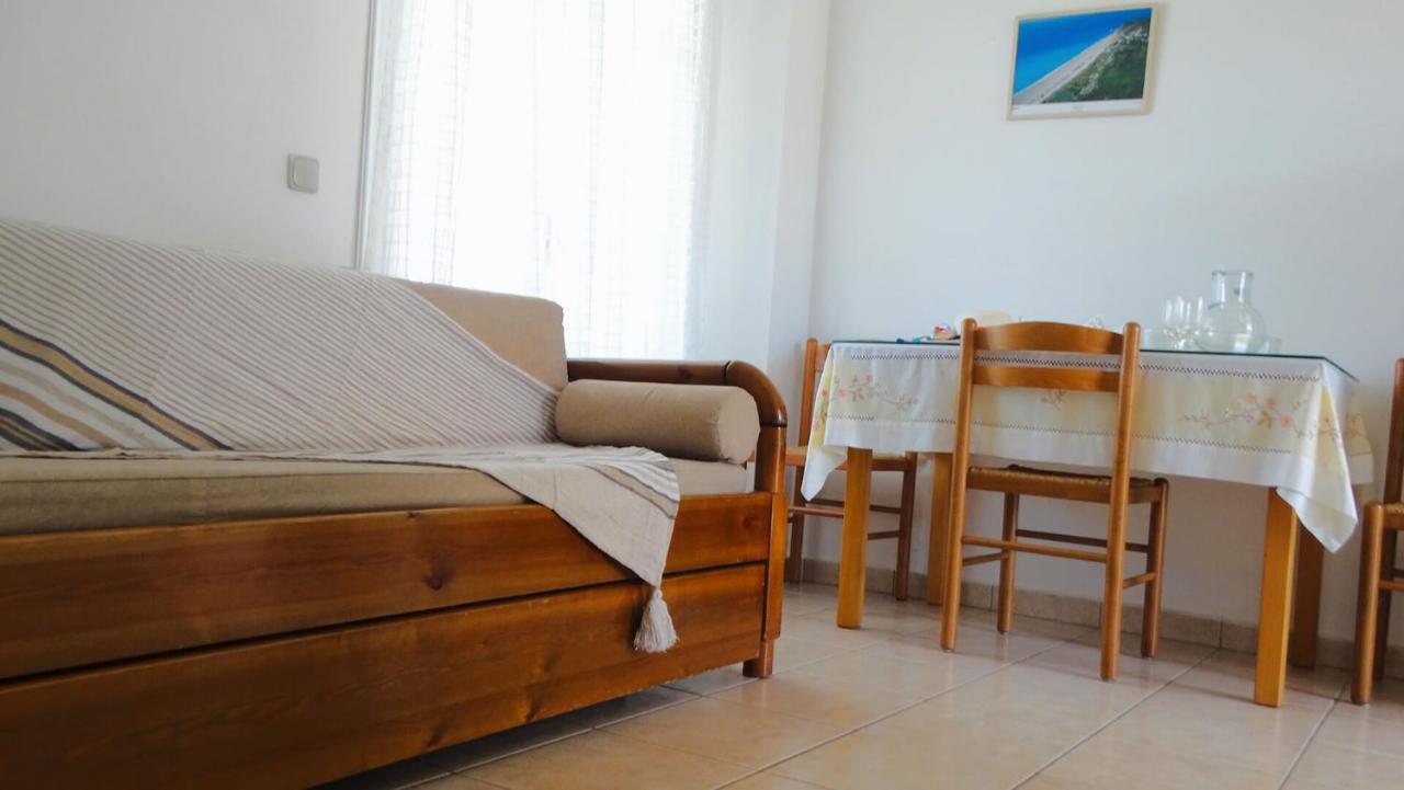 Agrambeli Rooms & Apartments Lefkáda エクステリア 写真